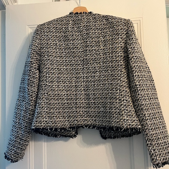 NWT Express tweed blazer with gold button pocket detail. - Picture 4 of 5